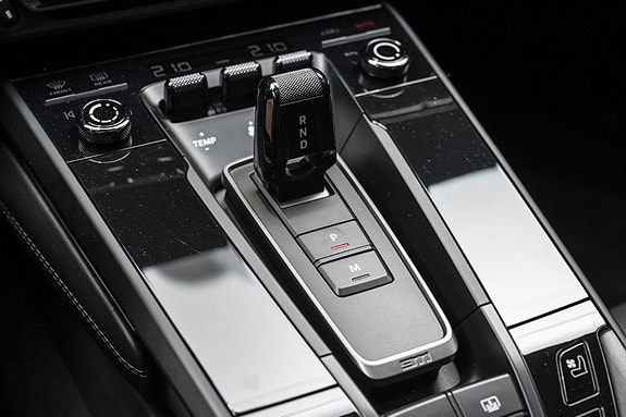 Porsche 911 Targa 4 GTS 25 of 30