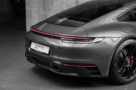 Porsche 911 Targa 4 GTS 5 of 30