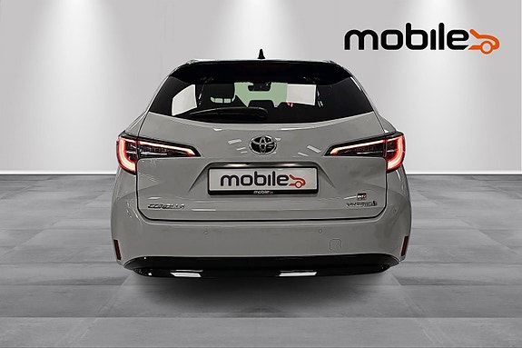 Toyota Corolla 4 of 24