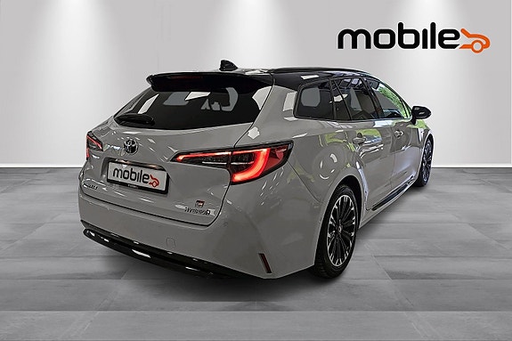 Toyota Corolla 3 of 24