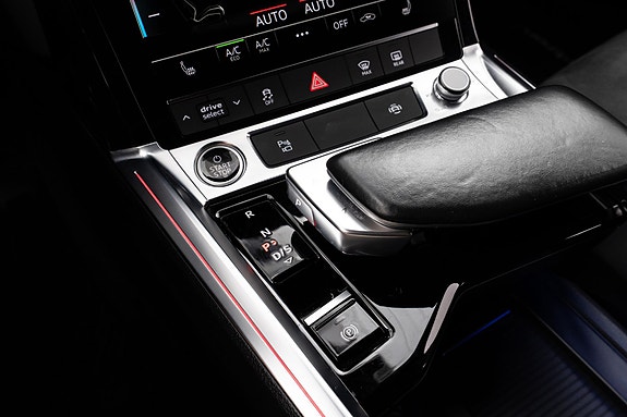 Audi e-tron 23 of 29