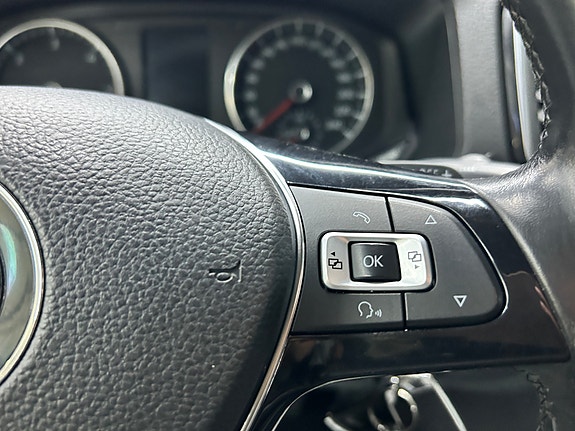 Volkswagen Amarok 18 of 30