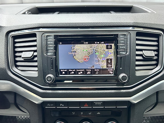 Volkswagen Amarok 23 of 30