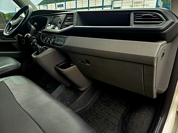 Volkswagen Transporter 17 of 26