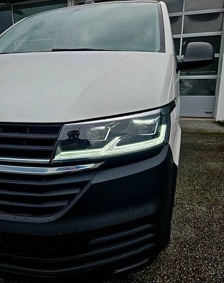 Volkswagen Transporter 10 of 26