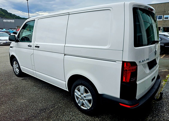 Volkswagen Transporter 6 of 26