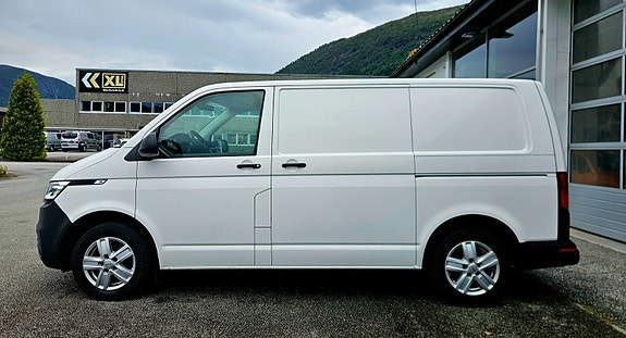 Volkswagen Transporter 4 of 26