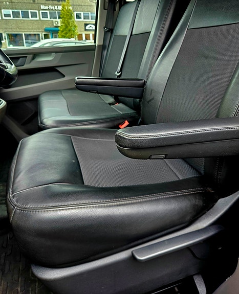 Volkswagen Transporter 12 of 26