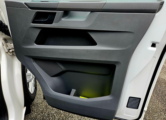 Volkswagen Transporter 23 of 26