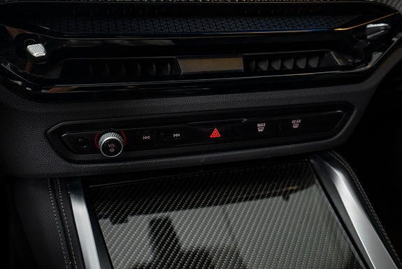 BMW i4 16 of 25