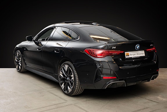 BMW i4 7 of 25
