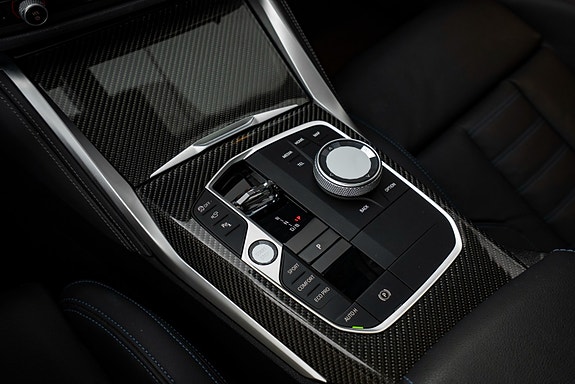 BMW i4 17 of 25