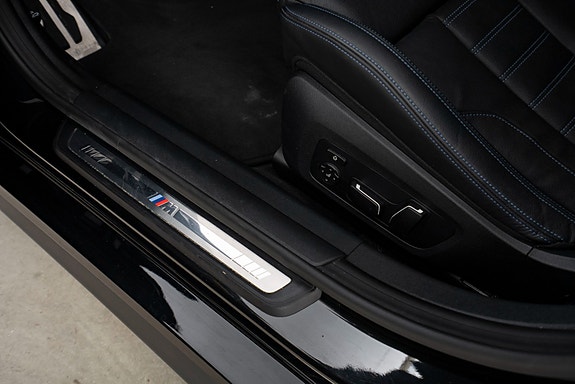 BMW i4 11 of 25
