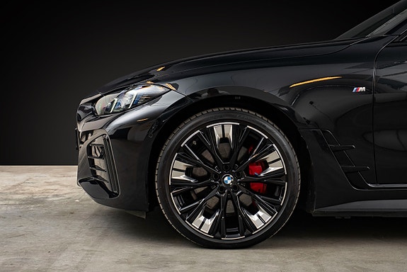 BMW i4 4 of 25