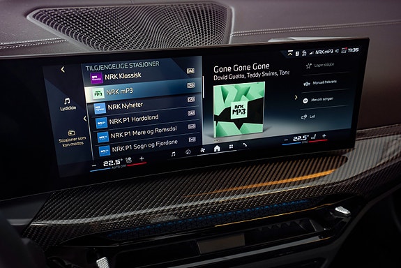 BMW i4 22 of 25