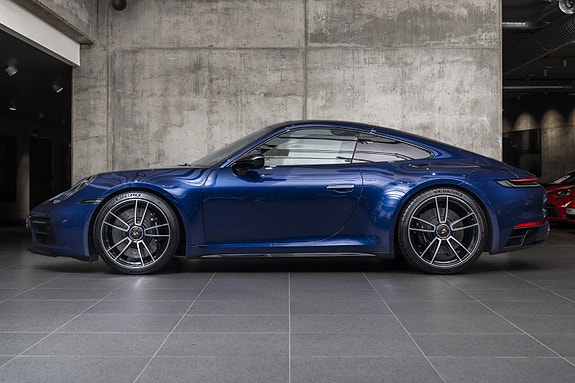 Porsche 911 Targa 4 GTS 2 of 30
