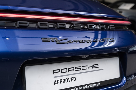Porsche 911 Targa 4 GTS 12 of 30