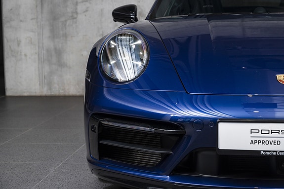 Porsche 911 Targa 4 GTS 8 of 30