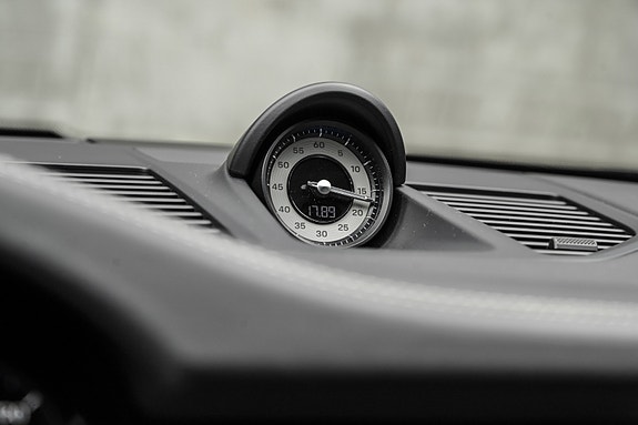 Porsche 911 Targa 4 GTS 30 of 30