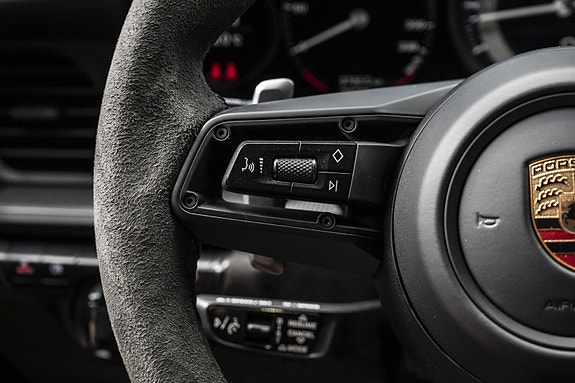 Porsche 911 Targa 4 GTS 23 of 30