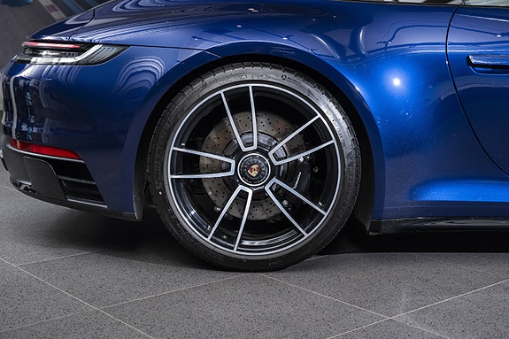 Porsche 911 Targa 4 GTS 15 of 30