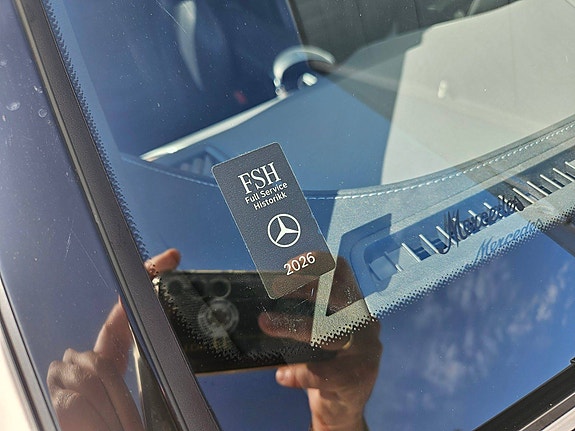 Mercedes-Benz EQC400 7 of 30