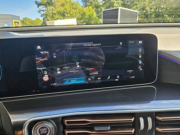 Mercedes-Benz EQC400 30 of 30