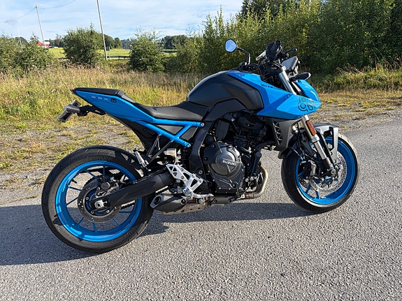 Suzuki GSX-8S 4 of 7