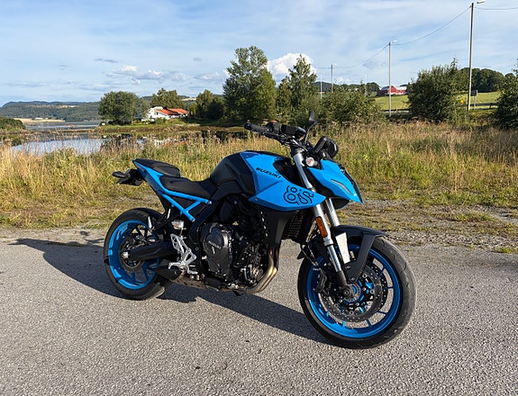 Suzuki GSX-8S 3 of 7