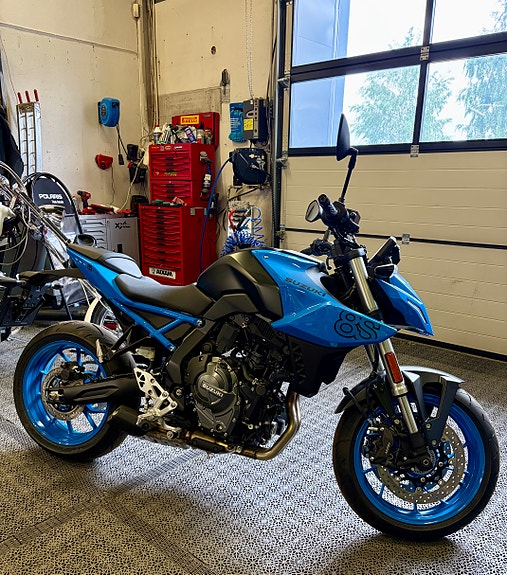 Suzuki GSX-8S 7 of 7