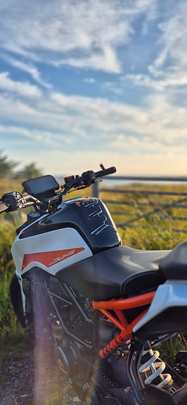 KTM 125 Duke 3 of 7