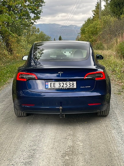 Tesla Model 3 6 of 6