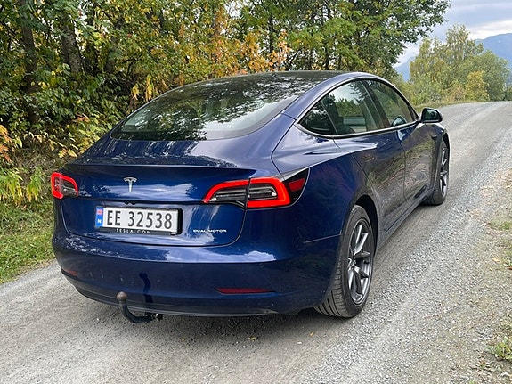 Tesla Model 3 2 of 6