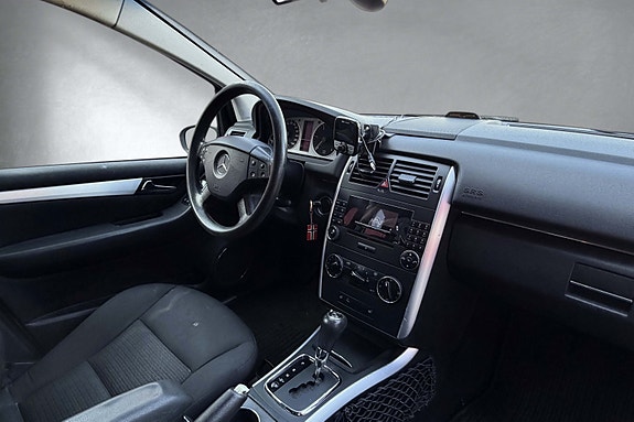 Mercedes-Benz B180 d 19 of 20