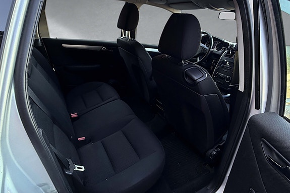 Mercedes-Benz B180 d 17 of 20