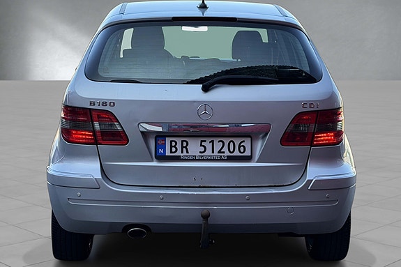 Mercedes-Benz B180 d 11 of 20