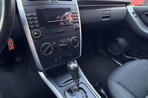 Mercedes-Benz B180 d 14 of 20