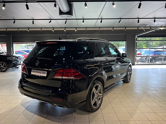Mercedes-Benz GLE500 e 6 of 30