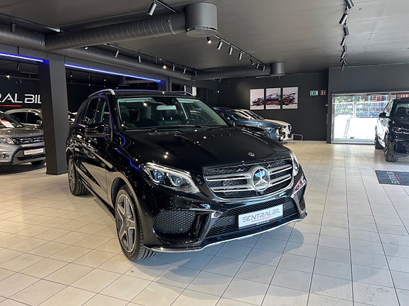 Mercedes-Benz GLE500 e 3 of 30