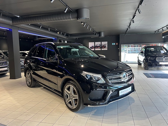 Mercedes-Benz GLE500 e 2 of 30