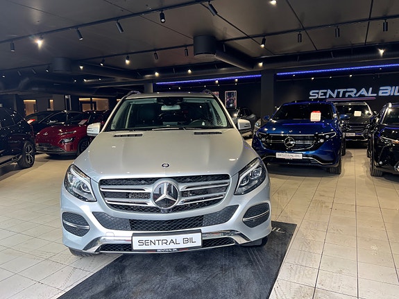 Mercedes-Benz GLE500 e 12 of 30