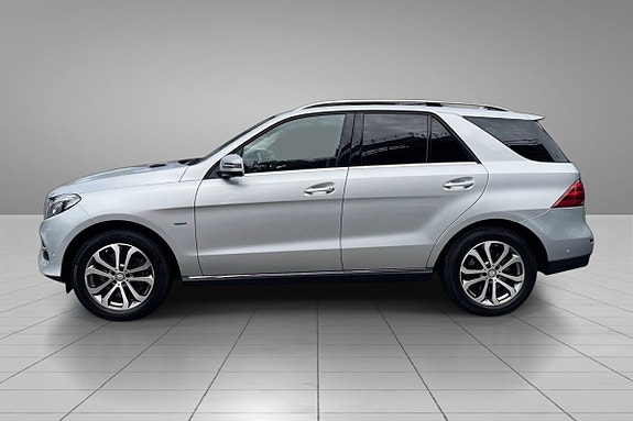 Mercedes-Benz GLE500 e 5 of 30