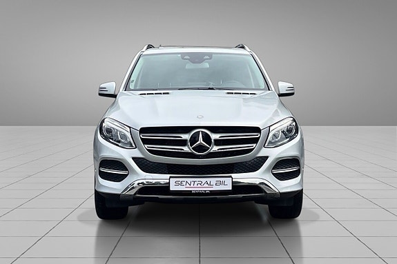 Mercedes-Benz GLE500 e 4 of 30
