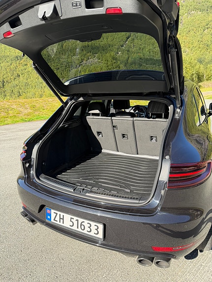 Porsche Macan 4 26 of 26