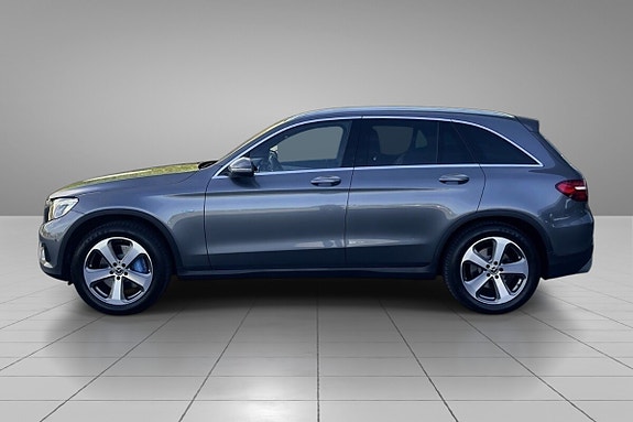 Mercedes-Benz GLC350 e 5 of 30