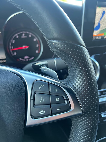 Mercedes-Benz GLC350 e 24 of 30