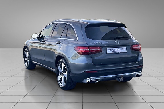 Mercedes-Benz GLC350 e 6 of 30