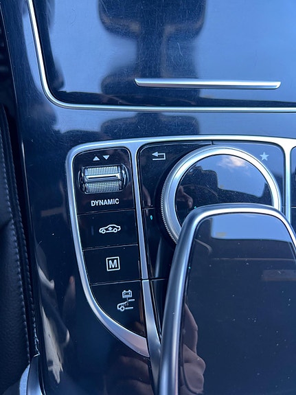 Mercedes-Benz GLC350 e 22 of 30