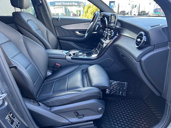 Mercedes-Benz GLC350 e 12 of 30