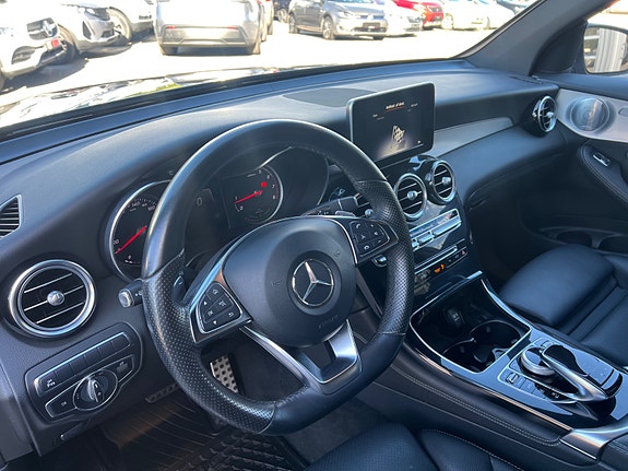 Mercedes-Benz GLC350 e 18 of 30